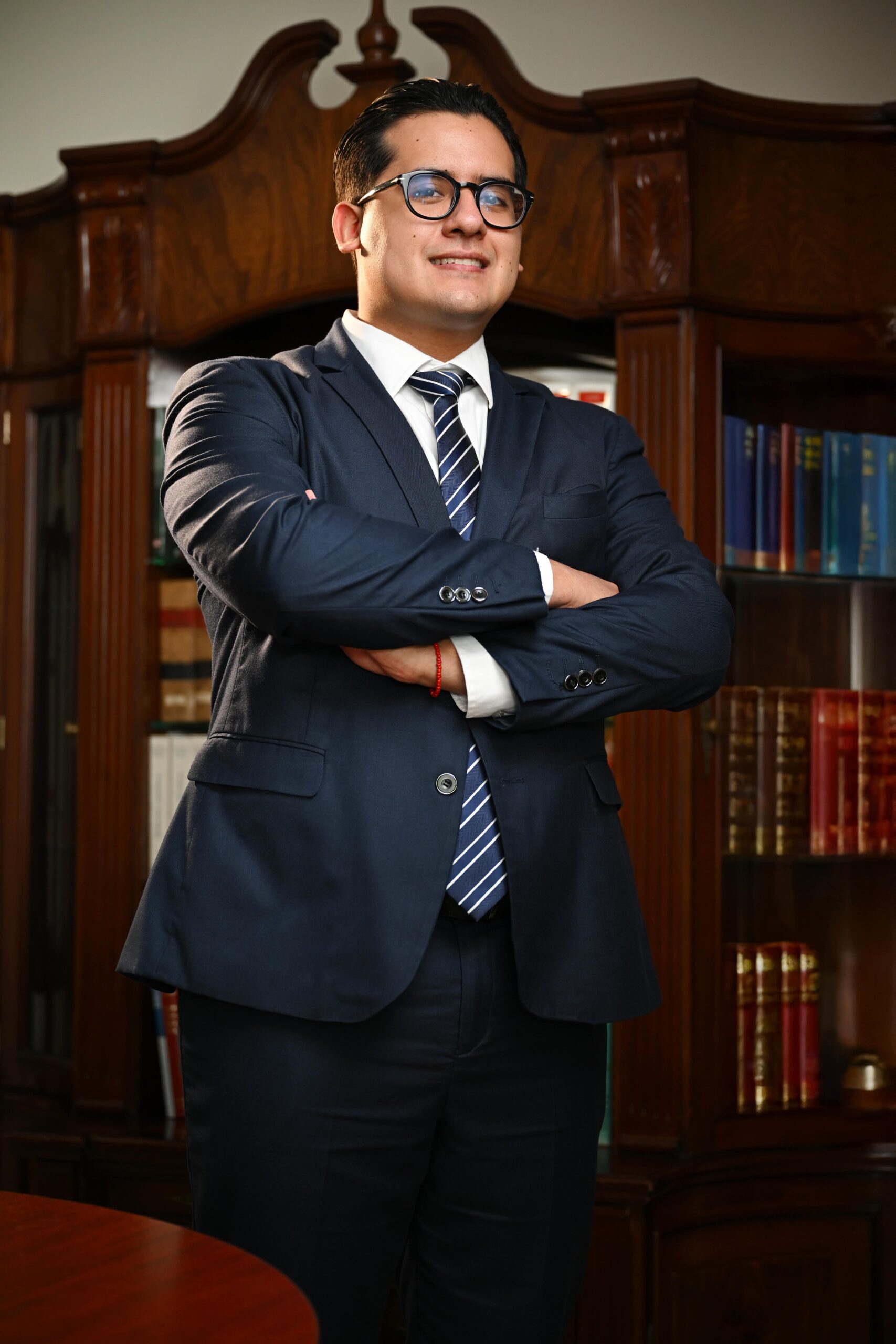 Licenciado DANTE NUÑEZ colaborar